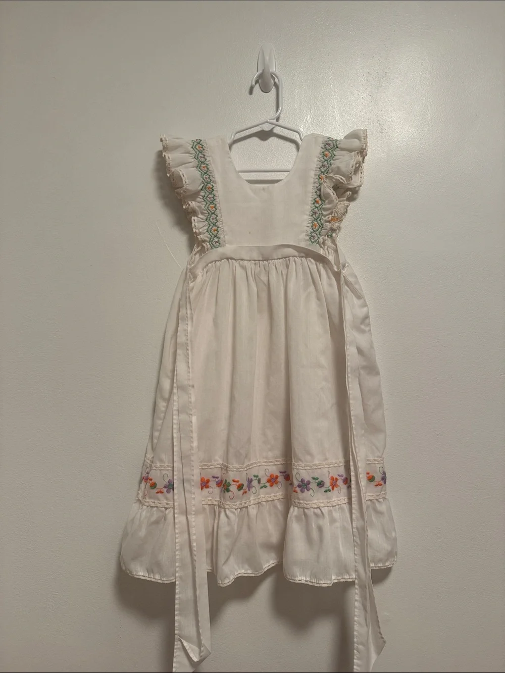 Vintage smocked dress Polly Finders  Embroidered Flutter-Sleeve Girl's Dress